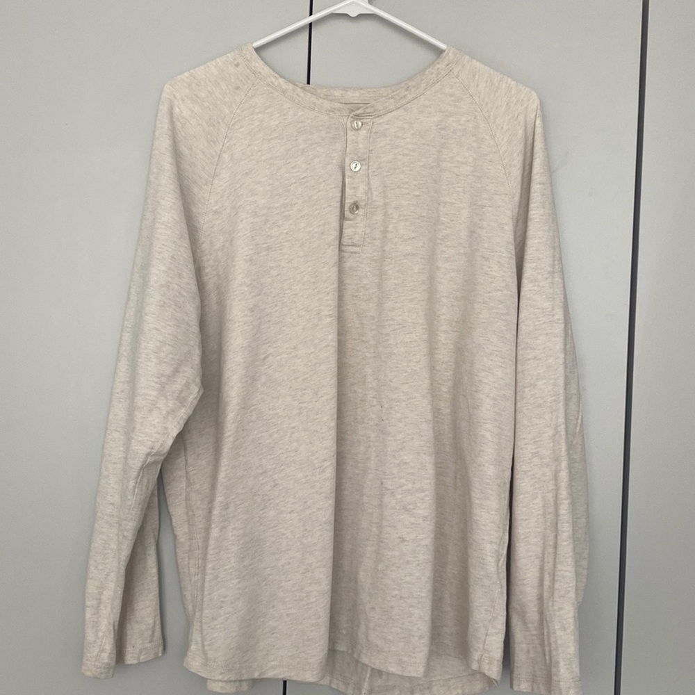 Amazon Essentials men’s large cream henley